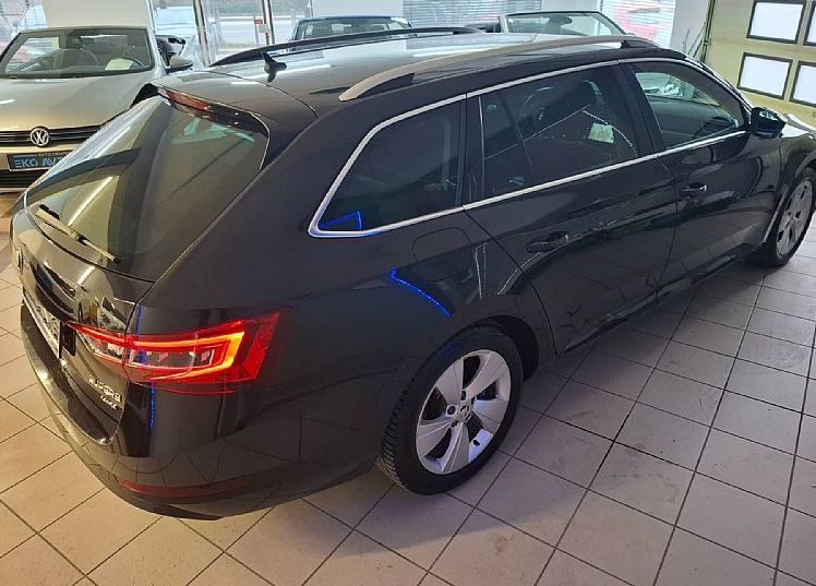 Zunanja slika - Škoda Superb - 2.0 TDI 4x4 Sportline Combi DSG 190KM-KAMERA-LED-. - 12