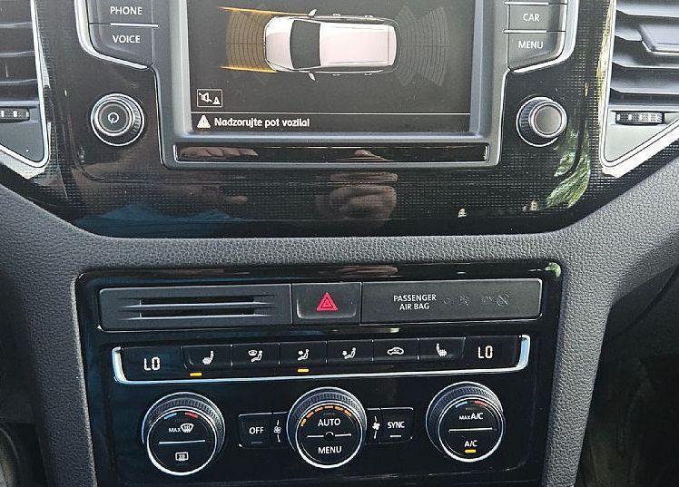 Zunanja slika - VW Golf - Sportsvan 1.6 TDI 116ks °PANORAMA° °RADAR TEMPOMAT° - 10