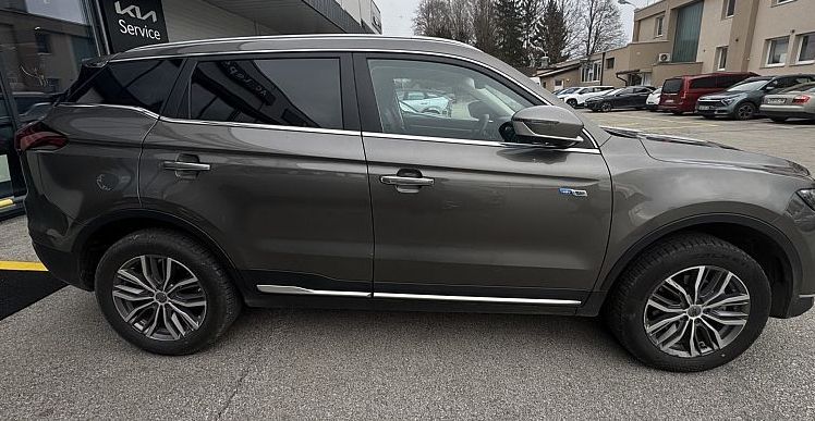 Zunanja slika - Geely Atlas Pro - 4x4  Flagship + KLJUKA + GUME - 4