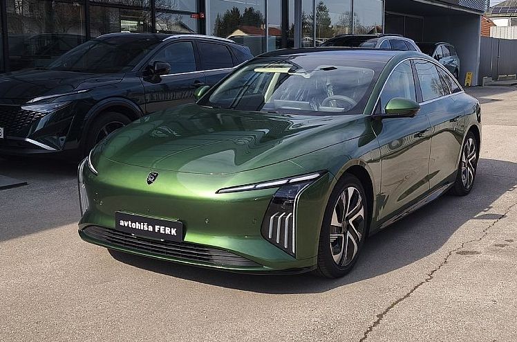 Zunanja slika - Forthing S7 - ZALOGA - 1