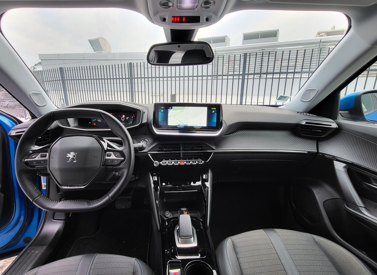 Zunanja slika - Peugeot 2008 - e- Allure - 11