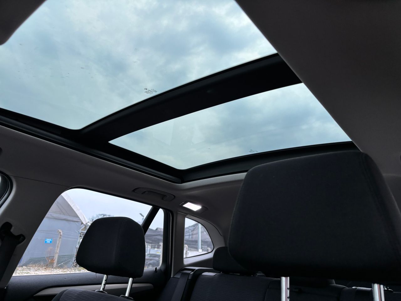 Notranja slika - BMW X1 - xDrive20d - 10