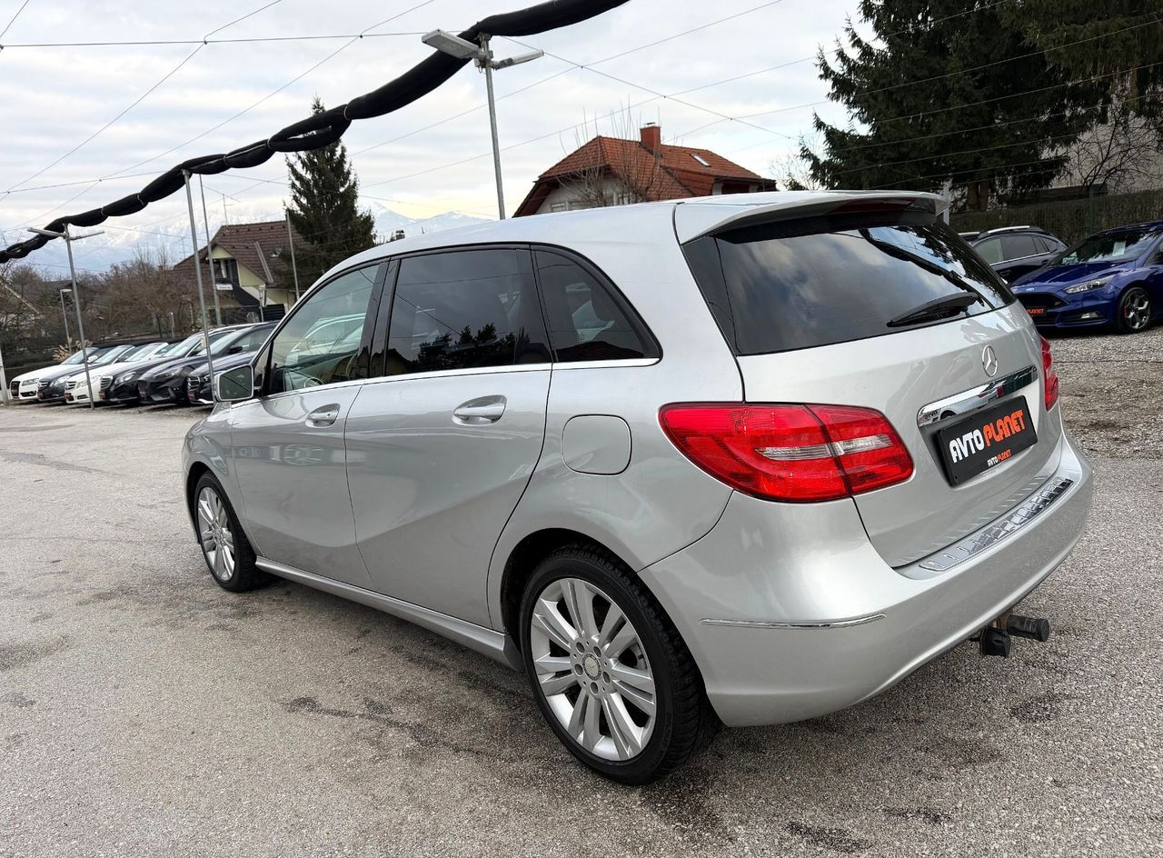Zunanja slika - Mercedes-Benz B-Razred - B 200 CDI 2.LASTNICA KAMERA TEMPOMAT ALU 17 - 3