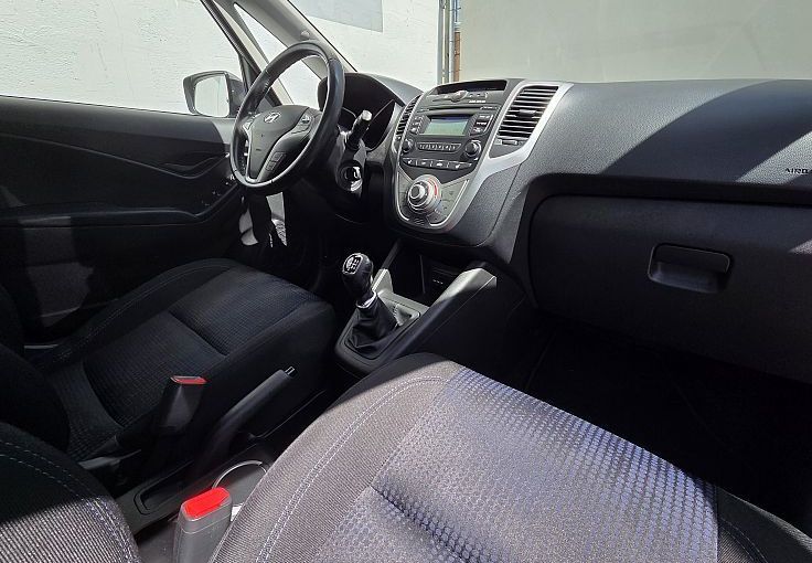 Zunanja slika - Hyundai ix20 - 1.6 CRDi Comfort - 10