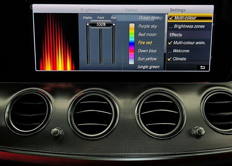 Zunanja slika - Mercedes-Benz E-Razred - LIMO-300-de-2X-AMG-LINE-WIDESCREN-360-KAM-LED-ACC- - 15