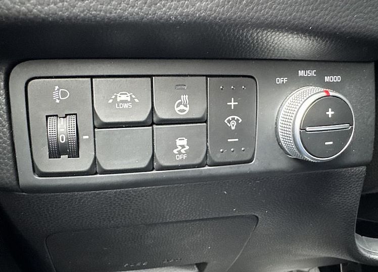 Zunanja slika - KIA Soul - 1.6 CRDi AVTOMATIK -KAMERA -NAVI -KEYLESS -USNJE - 12