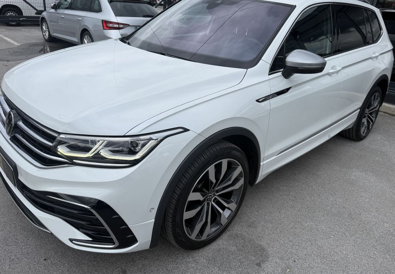 Zunanja slika - VW Tiguan Allspace - 2.0TSI 4M R-Line PANO-LED-20COL-AMBI-ACC-VIRTUAL - 4