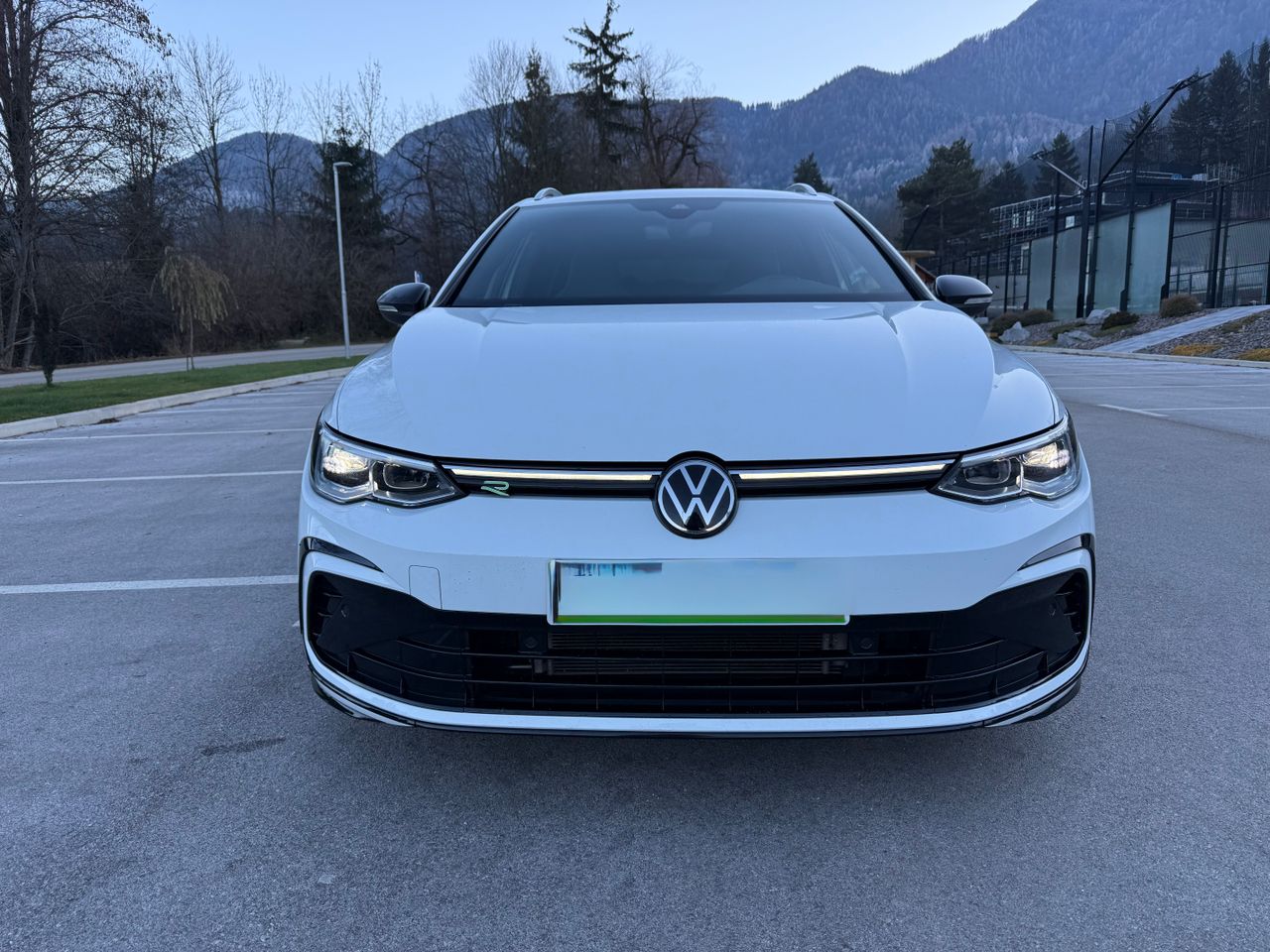 Zunanja slika - VW - Golf Variant 1,5 TSI R-Line - 3