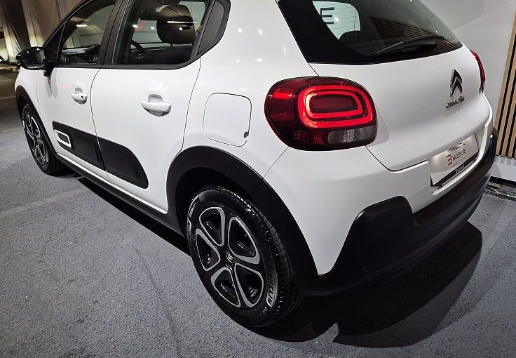 Zunanja slika - Citroën C3 - 1.2 PureTech 83 Feel Pack LED-NAVI-SAMO 22.131KM - 4