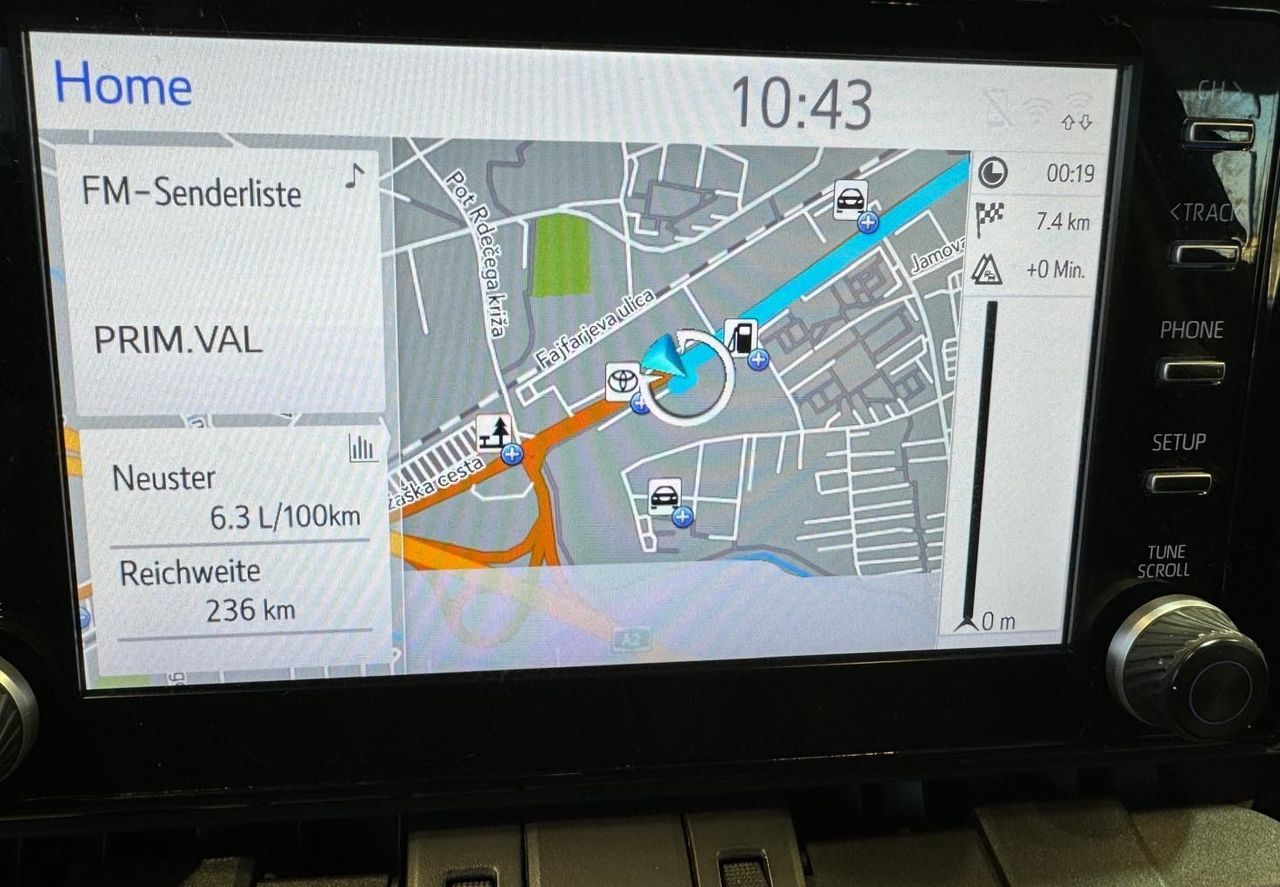 Zunanja slika - Toyota RAV4 - 1.LASTNIK-SLO-4WD-NAVI-KAMERA-USNJE-LED-KEYLESS - 12