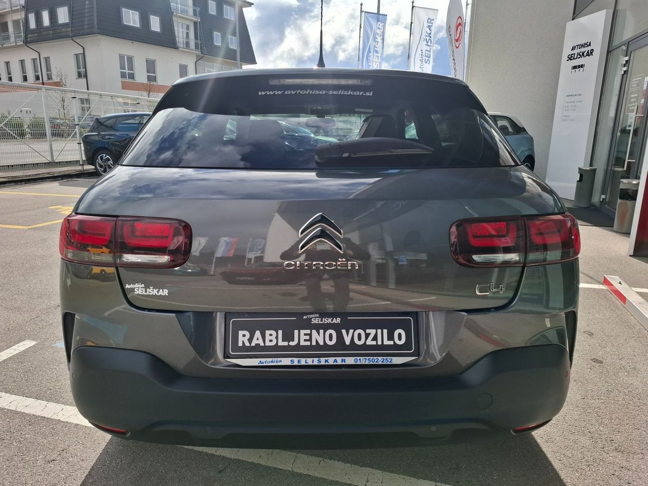 Zunanja slika - Citroën C4 - 1.2 PureTech 110 SLOVENSKI + POTRJENA KNJIGA - 13