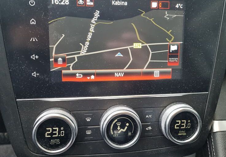 Zunanja slika - Renault Kadjar - INTENS TCe 160 EDC. 1.LASTNIK - 12