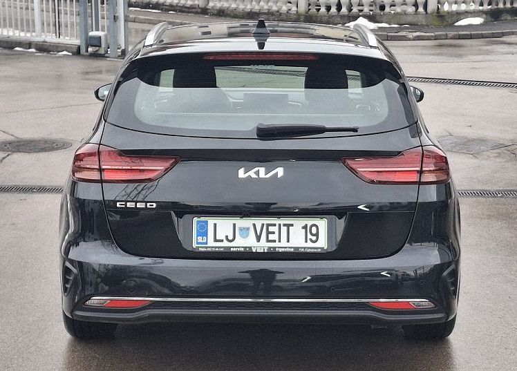 Zunanja slika - KIA Ceed - SW 1.5 T-GDi LX Champion+ ISG. M T 103 kW - 5