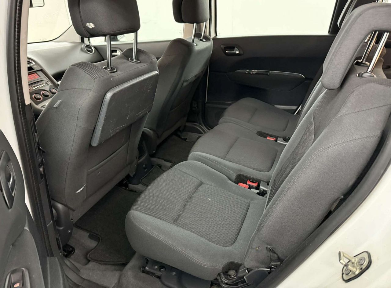 Zunanja slika - Peugeot 5008 - ACCESS 1.6 BlueHDi 120 Stop Start.PDC.TEMPOMAT. - 3