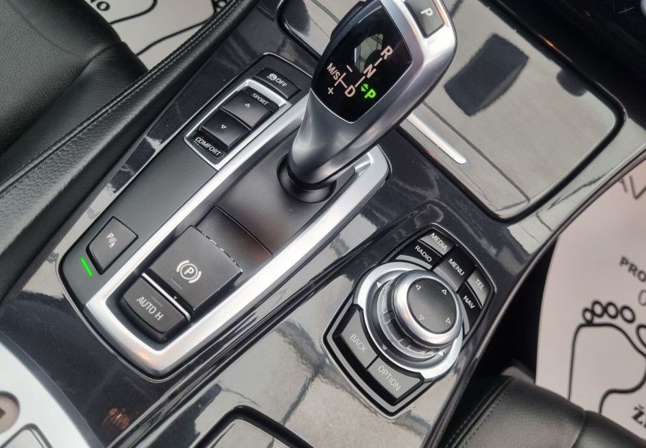 Zunanja slika - BMW Serija 5 - Touring: 525d-AVT-MODIFICIRAN-NAVI-KAMERA-USNJE-XENON-KR - 13
