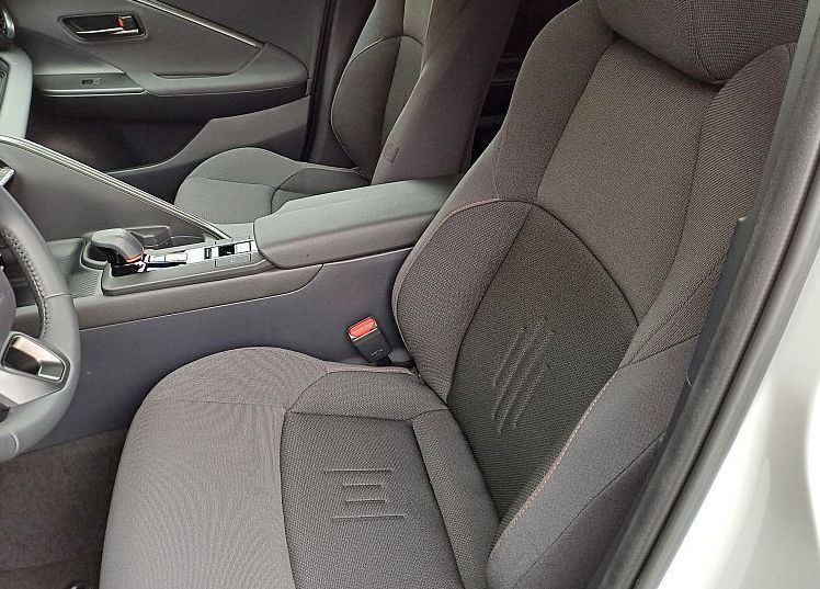 Zunanja slika - Toyota C-HR - 1.8 hibrid  HEV  C-OOL - 4