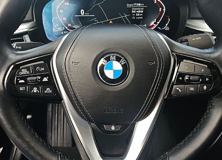 Zunanja slika - BMW Serija 5 - : 520d xDrive 190ks SPORT °18-COL° °VIRTUAL°   366 SNJE° - 9