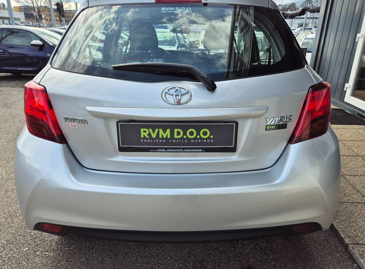 Zunanja slika - Toyota Yaris - 1.33°SLO°1.LAST°KAMERA°BLUETOOTH°ALU°SAMO 93.000KM - 7