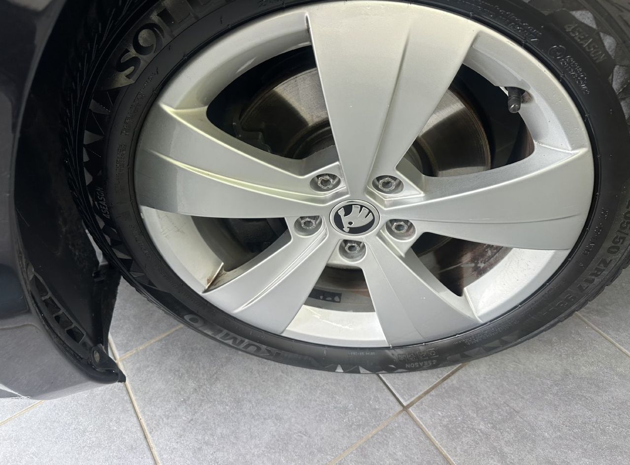 Zunanja slika - Škoda Superb - 2.0 TDI Active DSG.LIMO.KAMERA.NAVI.SAMO 85.000 KM - 4