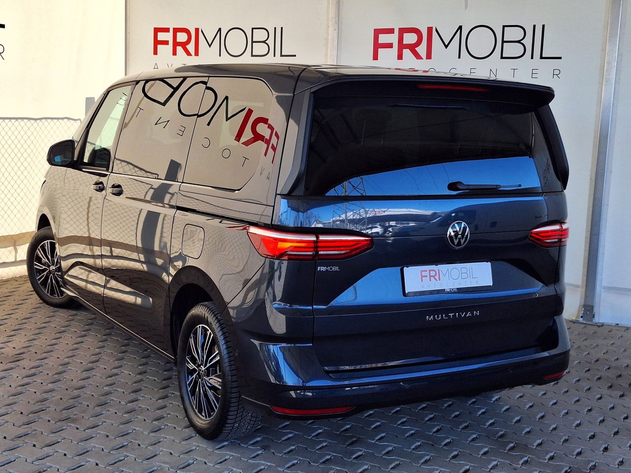 Zunanja slika - VW Multivan - 2.0 TDI AUT. Family•PANORAMA•WEBASTO•ACC•IQ LED• - 5