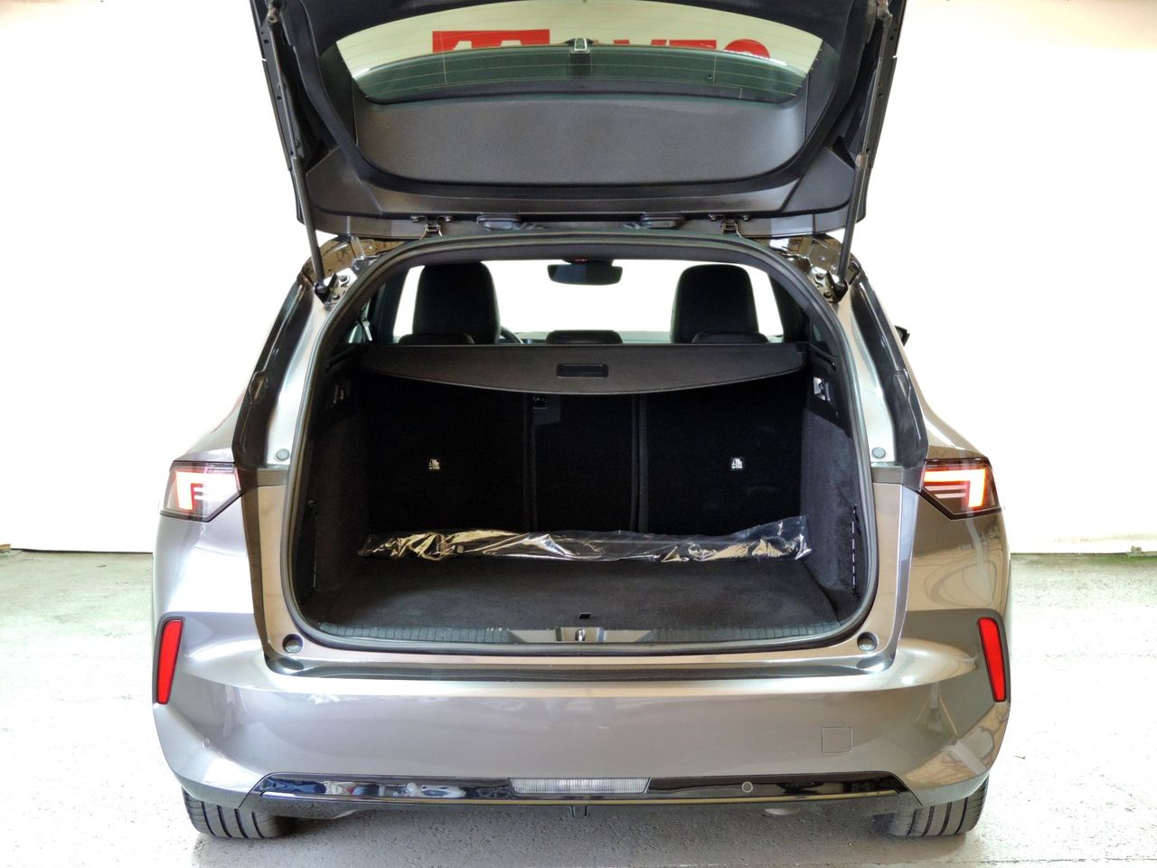 Zunanja slika - Opel Astra - 1.6 PHEV 180  GS Auto ST PRIKLJUČNI HYBRID - 4