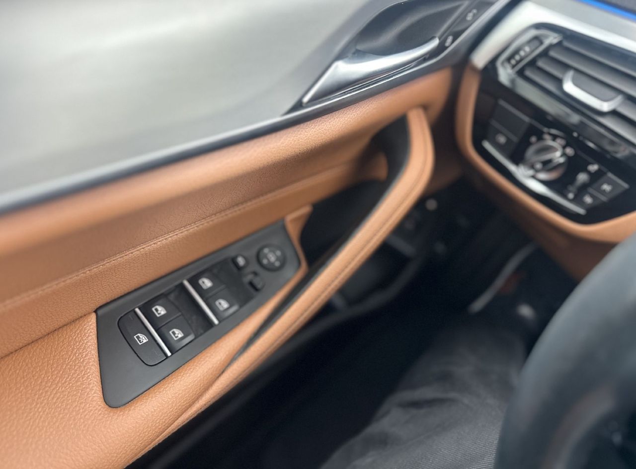 Zunanja slika - BMW Serija 5 - Touring: 530 e Luxury Line 2.0 215KW.NEMŠKI+4ALU.KAMERA. - 13