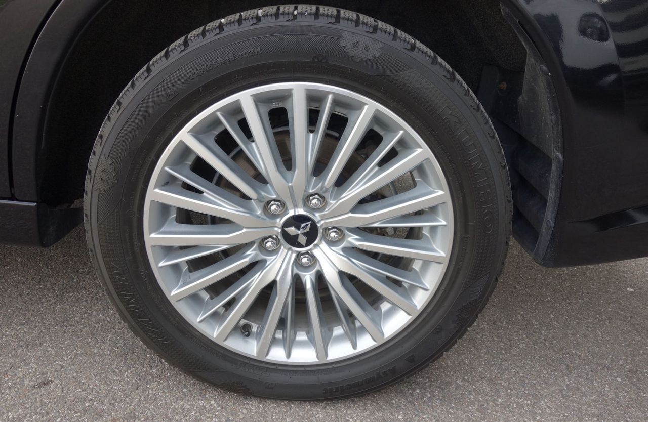 Zunanja slika - Mitsubishi Outlander - PHEV 2.4 MIVEC Twin Motor INSTYLE+ - 7