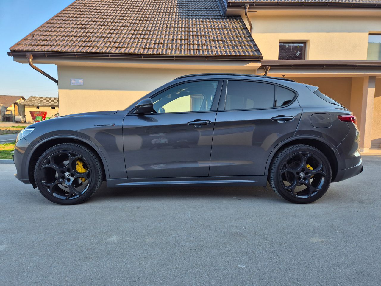 Zunanja slika - Alfa Romeo Stelvio - Q4 2,2 Diesel 210 Veloce Ti - 3