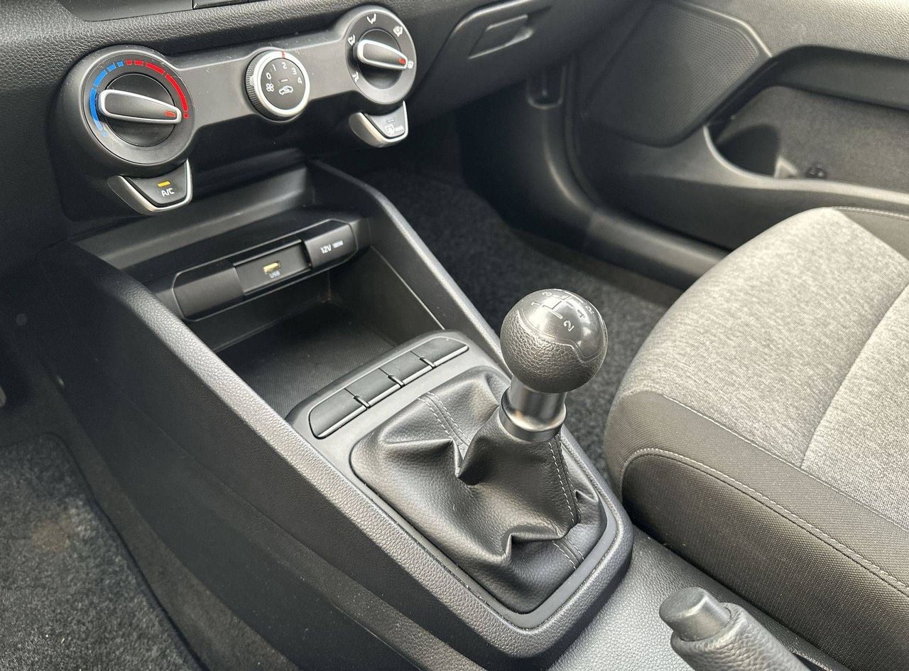 Zunanja slika - KIA Stonic - 1.2 DPI  LX Fun M T - 18