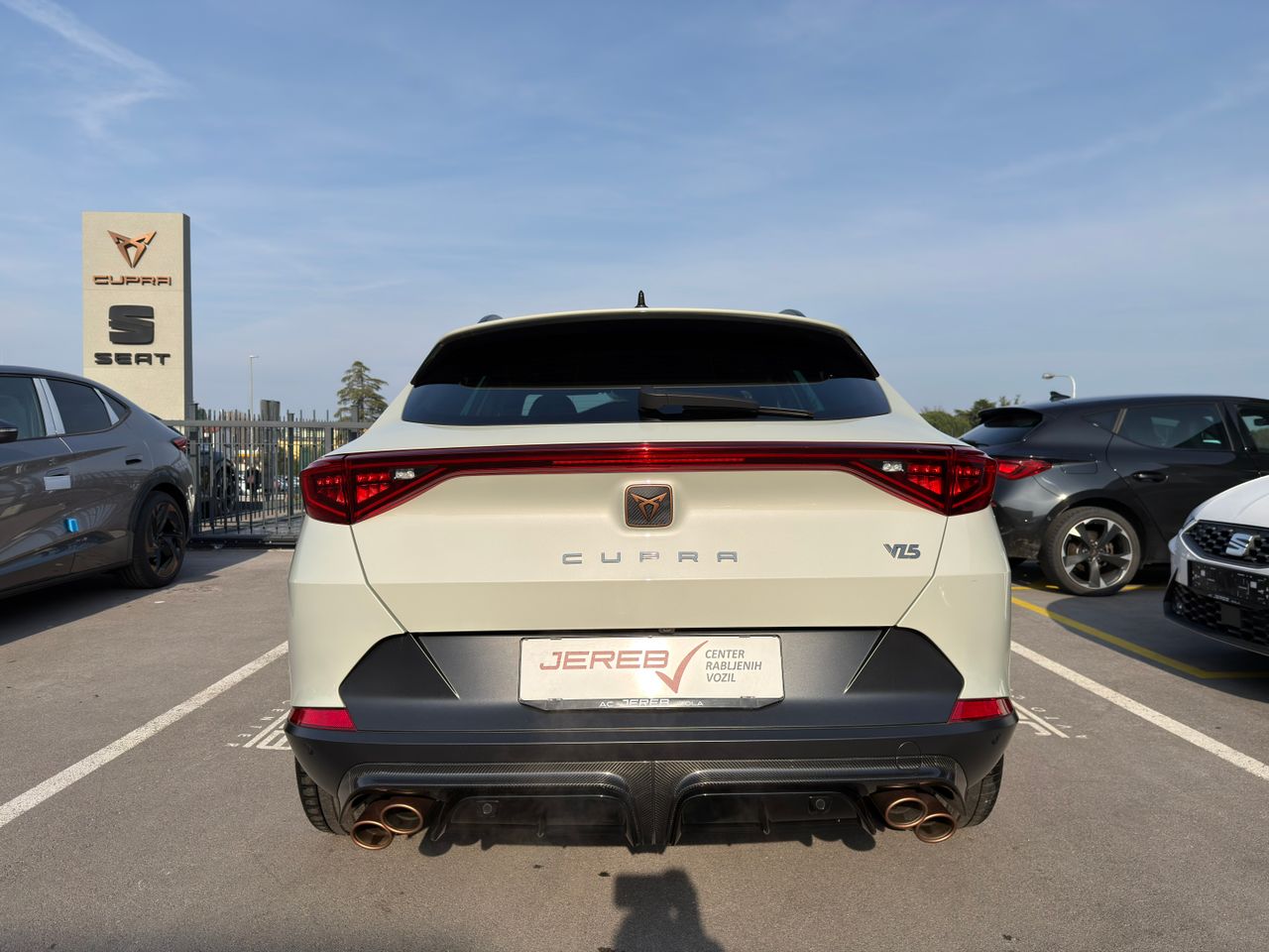 Zunanja slika - Cupra Formentor - 2.5 TSI 287KW DSG VZ5 4DRIVE Tayga Grey EDITION - 9