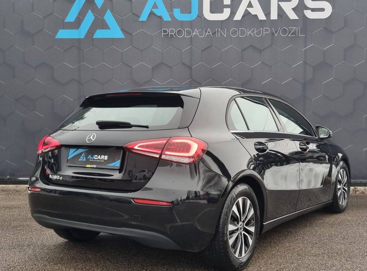 Zunanja slika - Mercedes-Benz A-Razred - A 180 d-Virtual-Led-Navi-Kamera-Usnje-Velik serv - 7