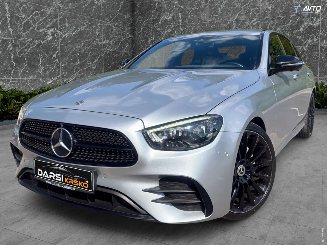Zunanja slika - Mercedes-Benz E-Razred - E220d AMG WIDE MULTIBEAM WEBASTO PRIKLOP ALU20 - 7