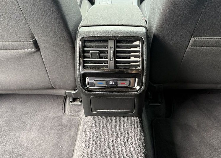 Zunanja slika - VW Passat - Variant 1.4TSI|AUT|VIRTUAL|CAM|NAVI PARK.SENZ|JAMSTVO - 18