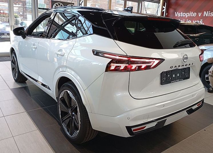 Zunanja slika - Nissan Qashqai - 1.3 DIG-T Mild Hyb.158hp 2WD X-Tr.N-DESIGN - 3