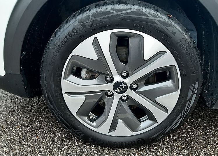 Zunanja slika - KIA Niro - EV 150 KW  204 KM  Motion 64kWh+1.LAST+SLO - 6