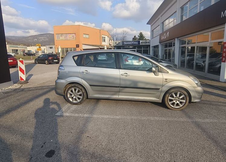 Zunanja slika - Toyota Corolla Verso - 2.0 D4-D Terra  5 - 7