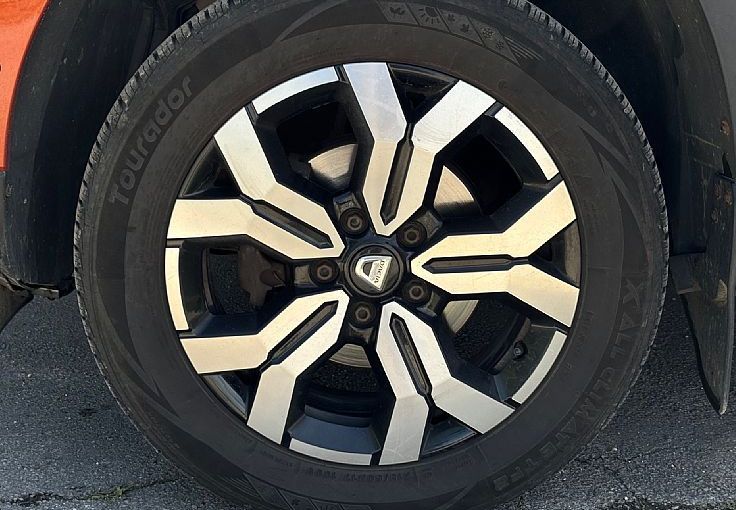 Zunanja slika - Dacia Duster - 4WD 1.5 dCi - PDC - LED - NAVI - KAM SPRED+ZAD - 5