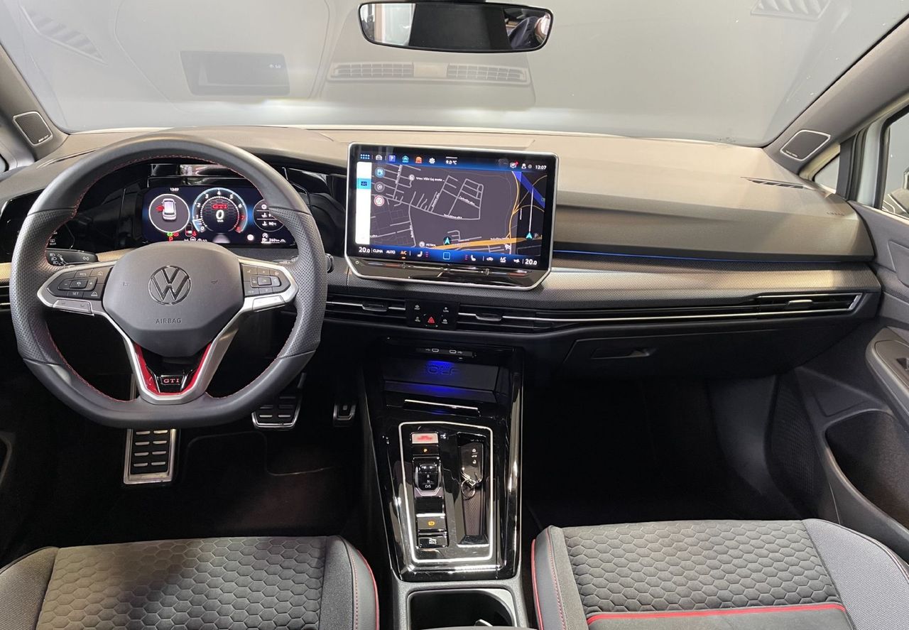 Zunanja slika - VW Golf - GTI-HEADUP-PANO-NAVI-GRETJE-LED-LANE-HARMAN KARDON - 11