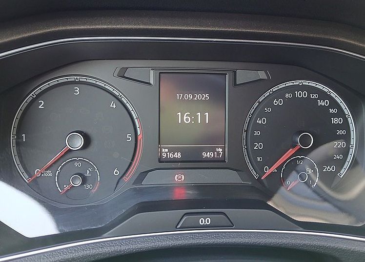 Zunanja slika - VW T-Roc - 1.6 TDI Style 85  115  SLOVENSKI super avto - 9