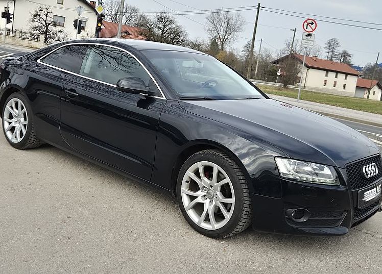 Zunanja slika - Audi A5 - 2.0 TDI COUPE °USNJE ° °ALU 18° - 2