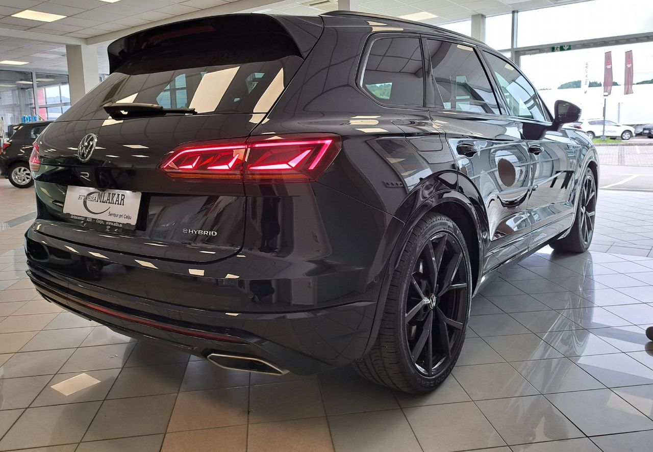 Zunanja slika - VW Touareg - V6 TFSI eHybrid R 340  462 -SLO-ODLIČEN- - 4