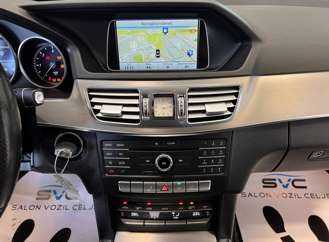 Zunanja slika - Mercedes-Benz E-Razred - E 220 BlueTEC-170KM-AMG-ZRAK-FULL-LED-NAVI-PRIKL.. - 15