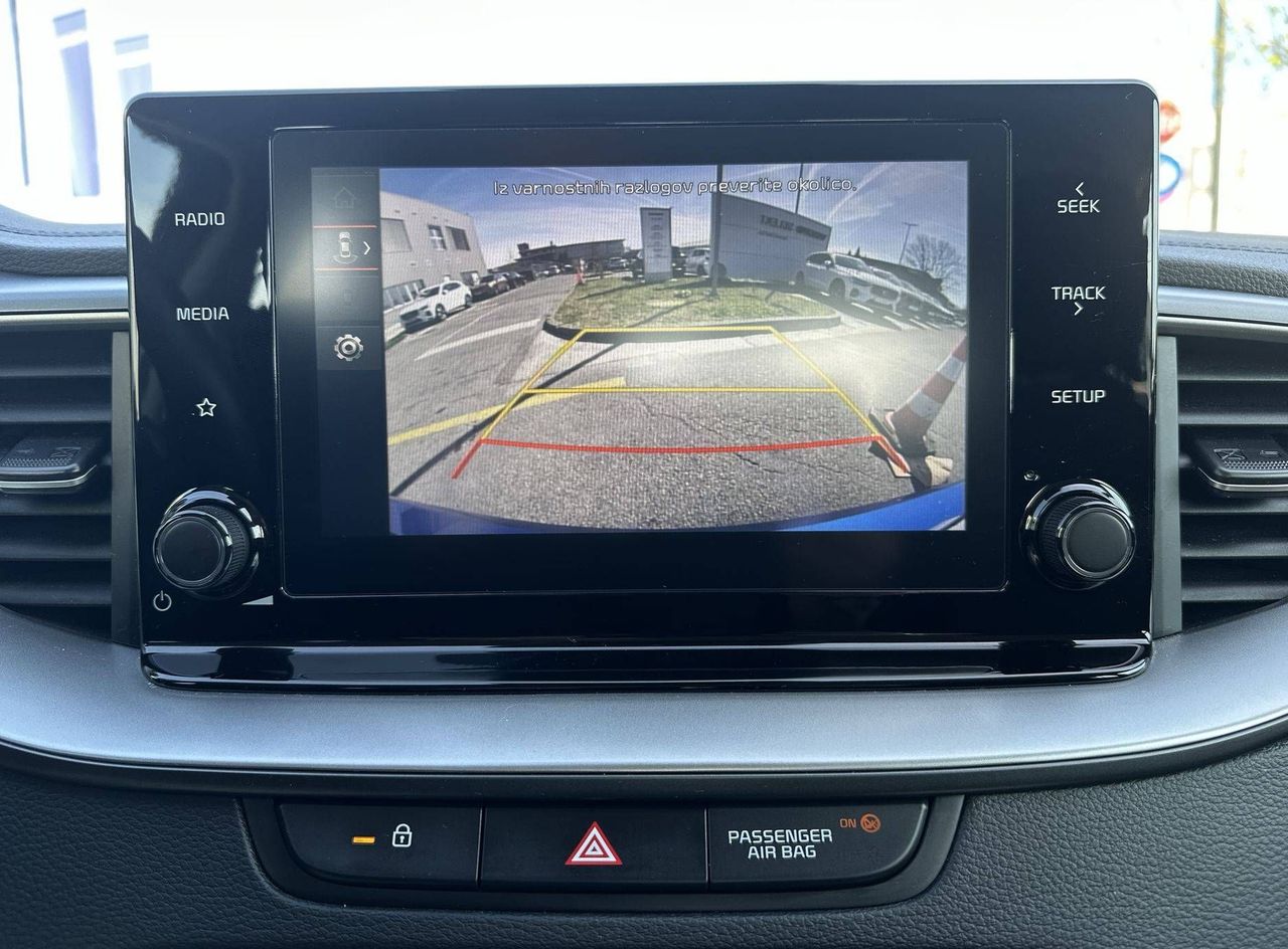 Zunanja slika - KIA Ceed - 1.5 T-GDI LX Champion ISG - 16