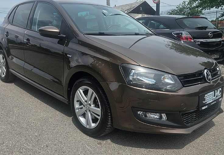 Zunanja slika - VW Polo - 1.2 60ks °LIFE° °TEMPOMAT° °PARK-SENZORJI° - 4
