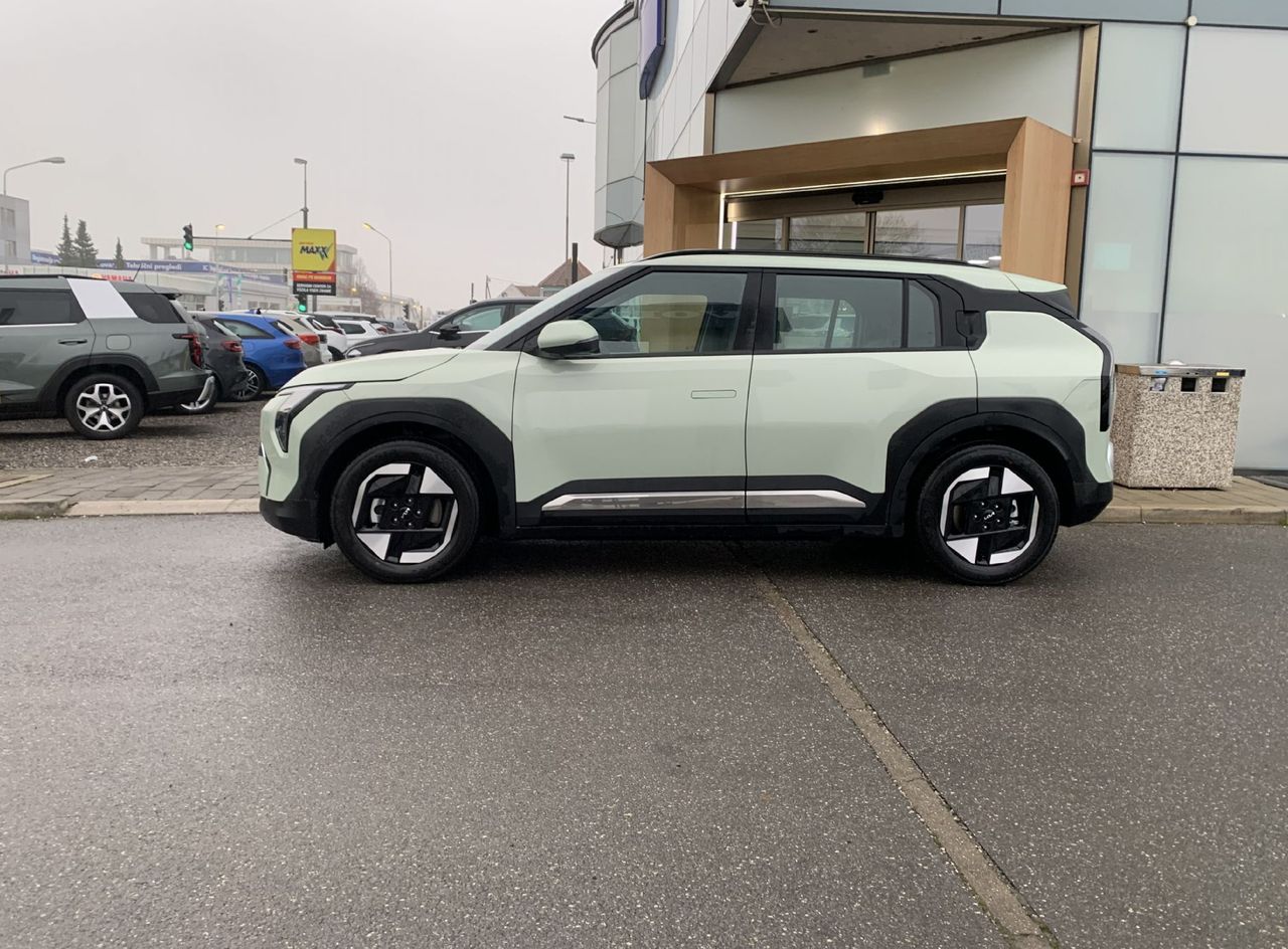 Zunanja slika - KIA EV3 - 58.3 kWh baterija. 150 kW  204 KM  Air - 3
