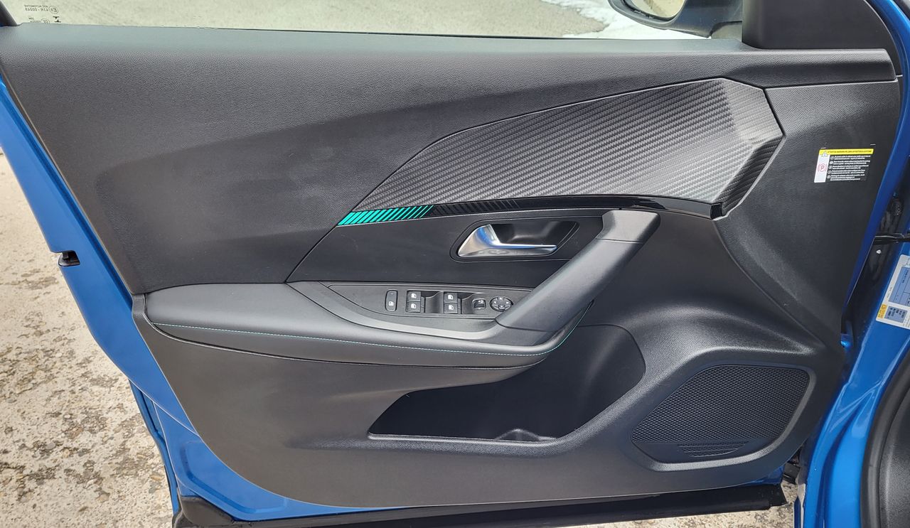 Zunanja slika - Peugeot 2008 - e- Allure - 8