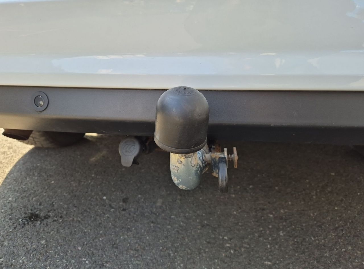 Zunanja slika - Ford Grand C-Max - BUSINESS 1.5 TDCi 120PS M6-SLO-1.LAST-PDC-ODLIČEN - 10