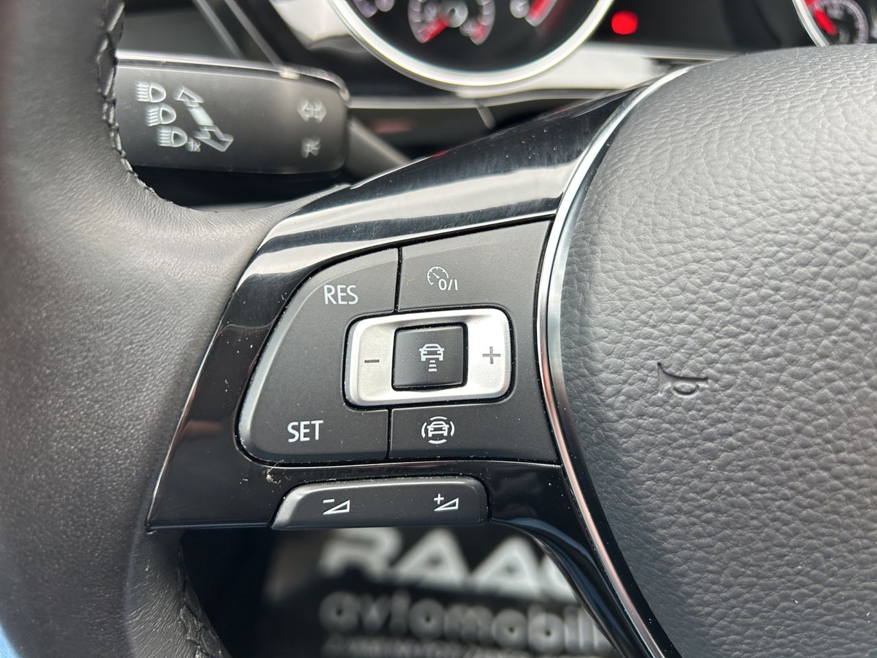 Zunanja slika - VW Touran - 2,0 TDI BMT Family DSG - 14