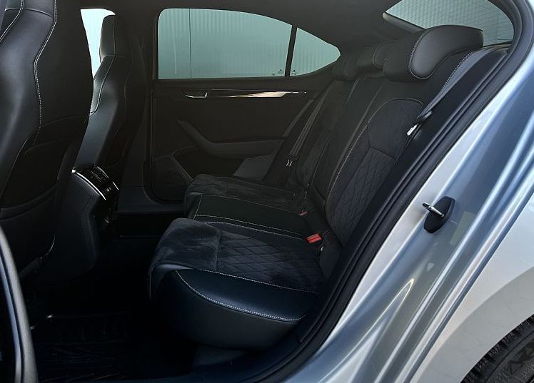 Zunanja slika - Škoda Superb - Sport line ACC-LED-PANO-PDC-V.SERVIS - 10