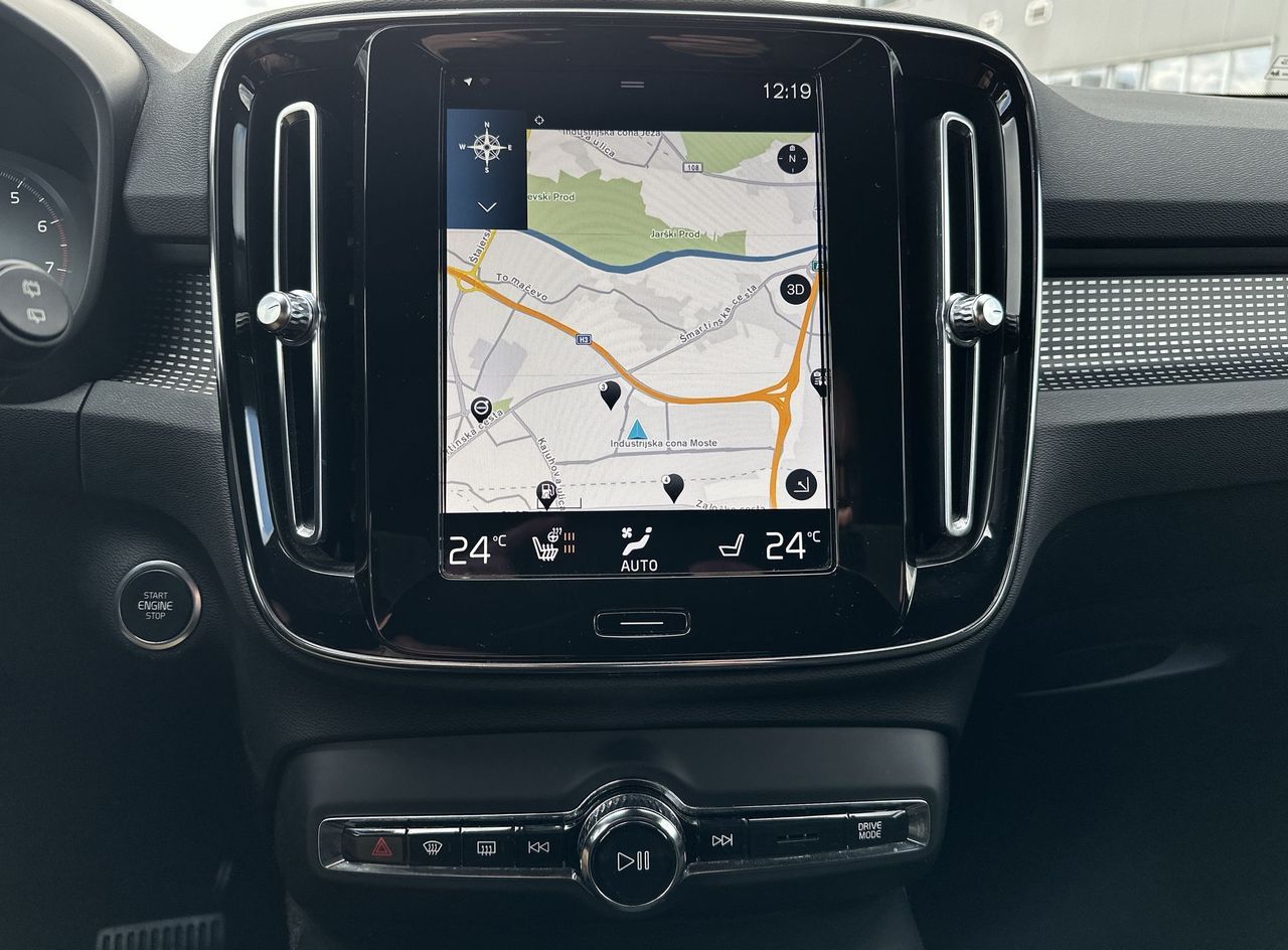 Zunanja slika - Volvo XC40 - T2 AUT Momentum - 20